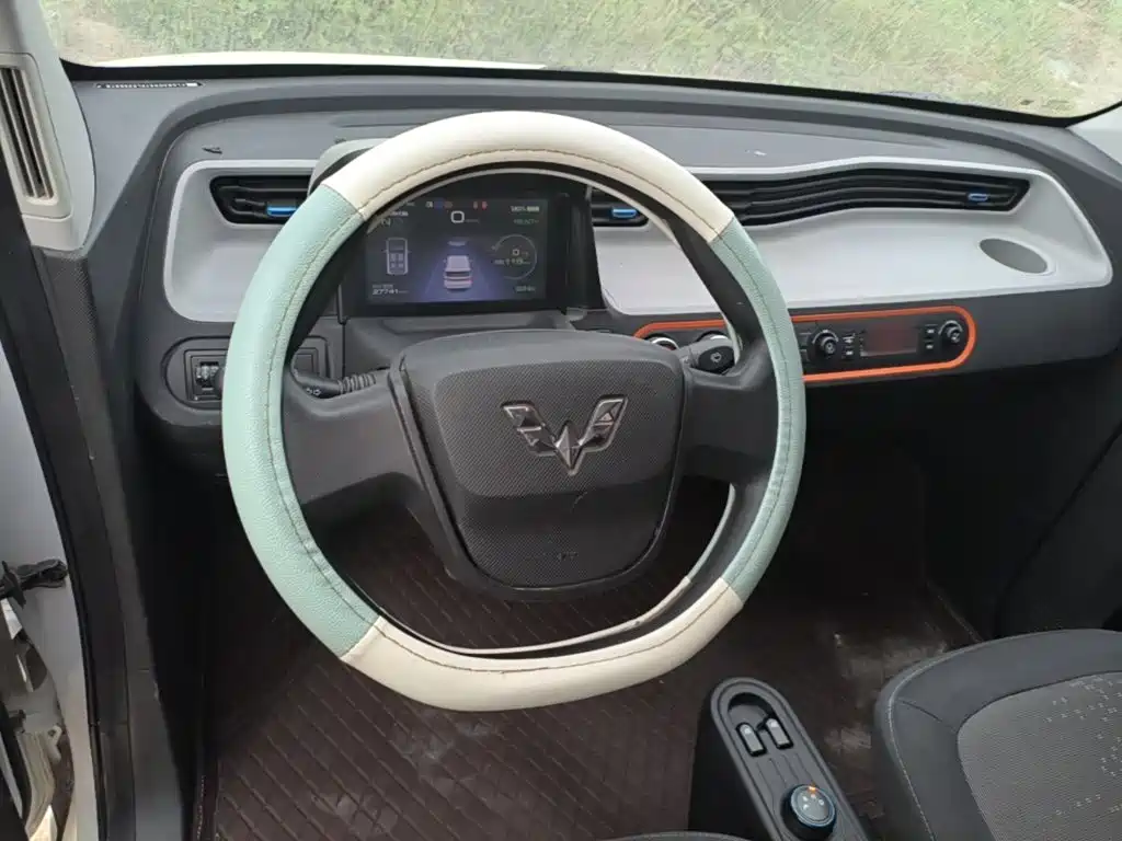 Wuling MINIEV — миниатюра 11