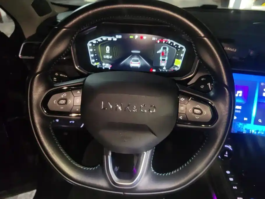 Lynk & Co 05 — миниатюра 15