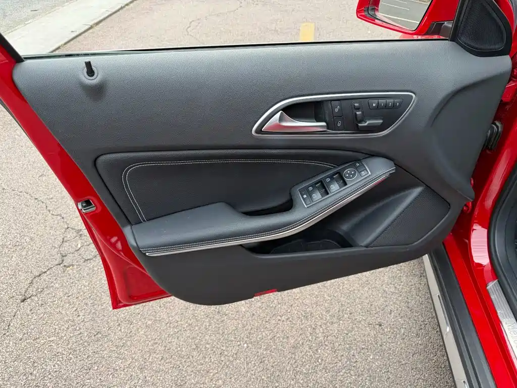 Mercedes-Benz GLA — миниатюра 6