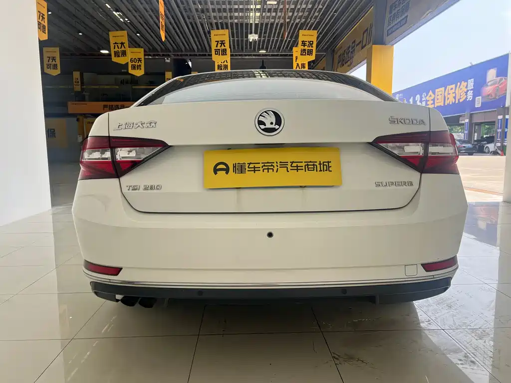 Skoda Superb — миниатюра 10