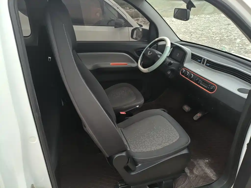 Wuling MINIEV — миниатюра 25