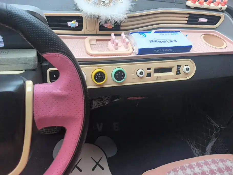 Wuling MINIEV — миниатюра 13