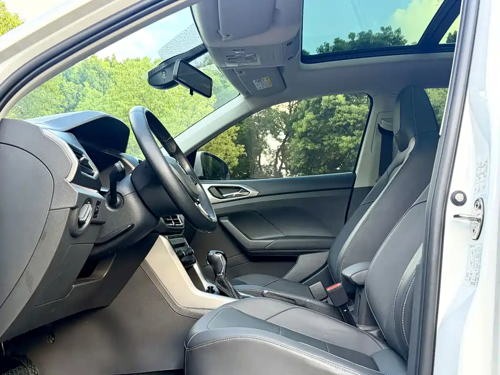 Volkswagen T-Cross — миниатюра 6