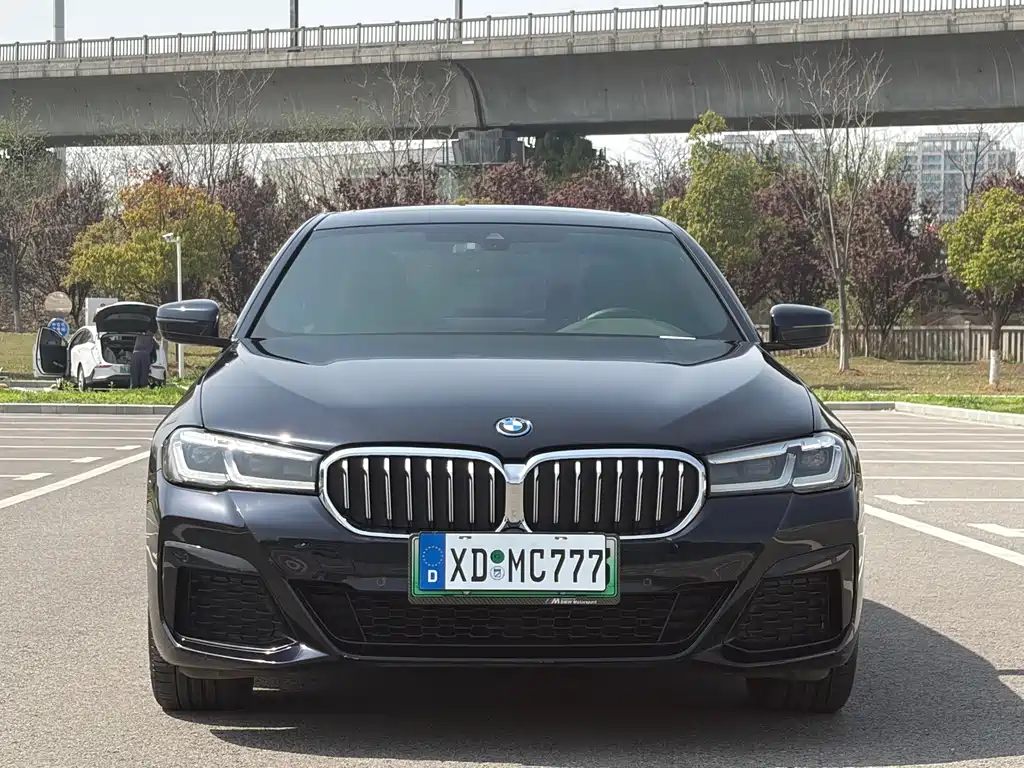 BMW 5 Series New Energy Facelift 2 535Le M Sport Package, фото 2