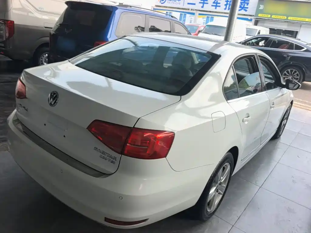 Volkswagen Sagitar — миниатюра 7