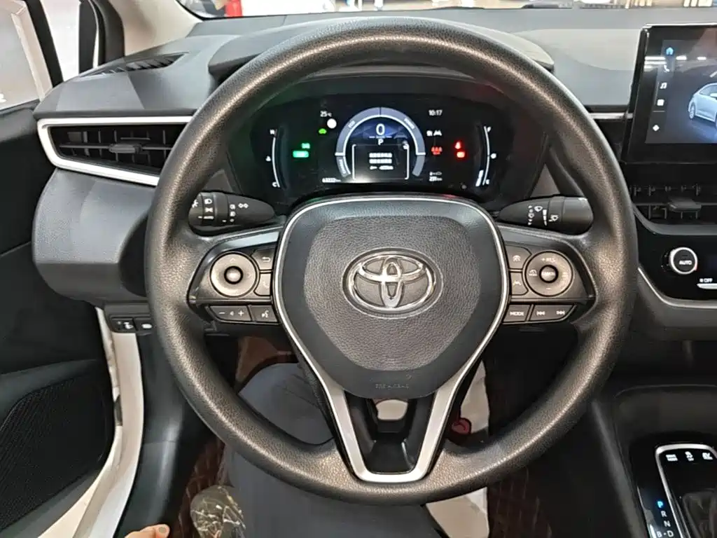 Toyota Corolla — миниатюра 11