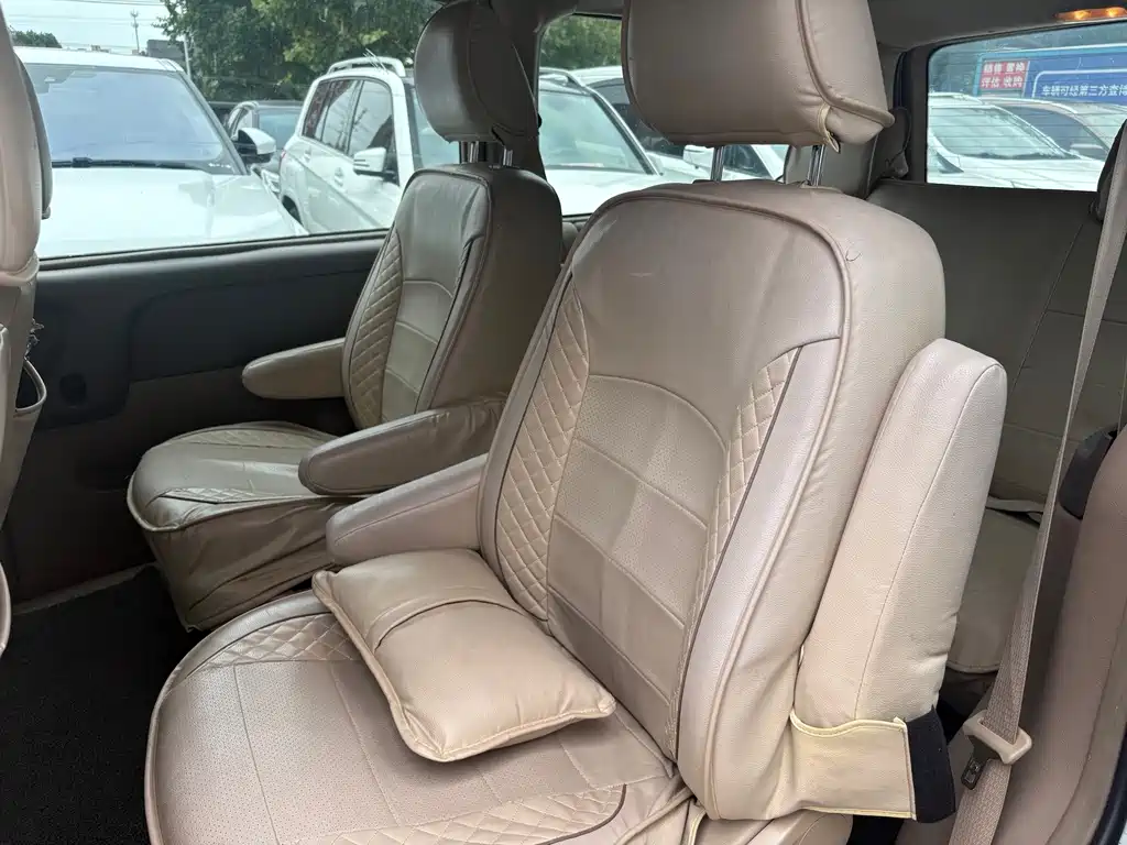 Buick GL8 — миниатюра 5