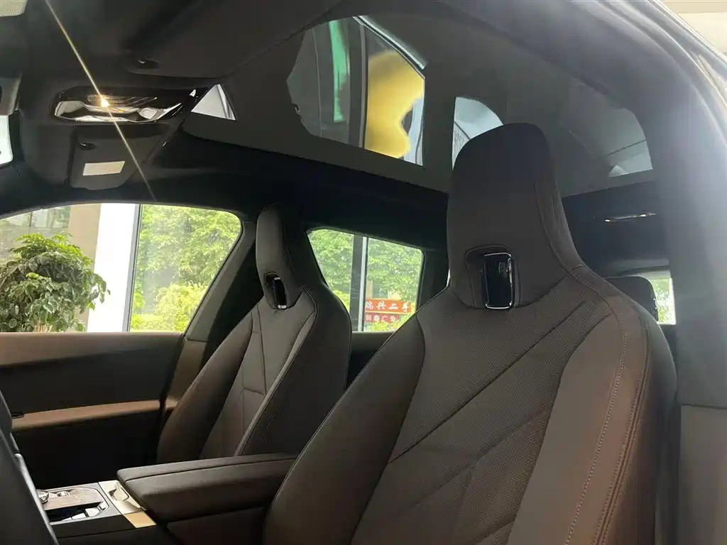 BMW iX 2023 xDrive40