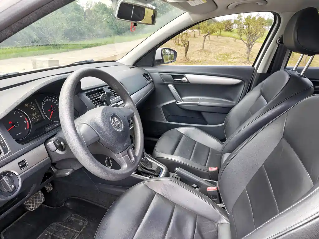Volkswagen Lavida — миниатюра 10