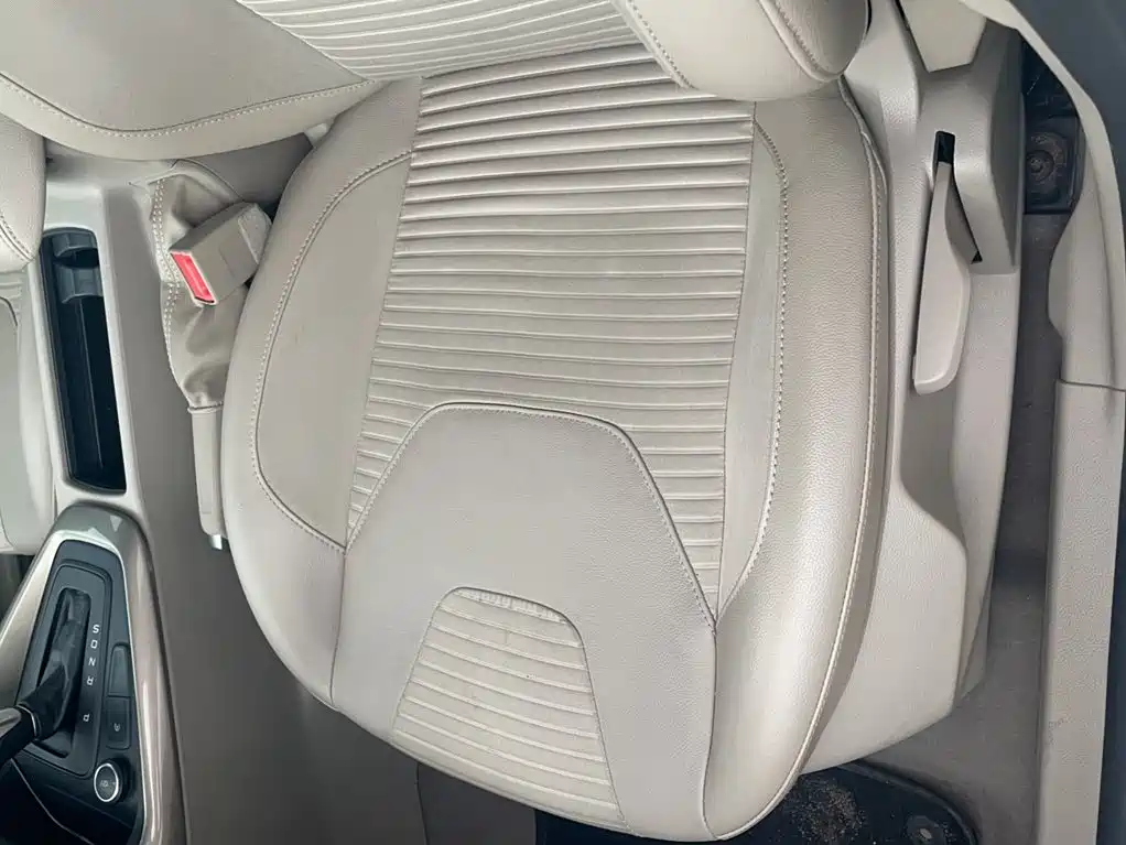 Ford Focus — миниатюра 13