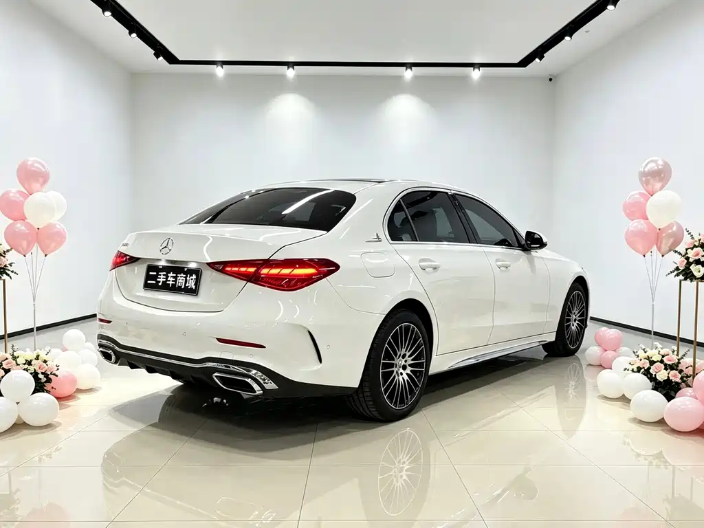Mercedes-Benz C-Class — миниатюра 12