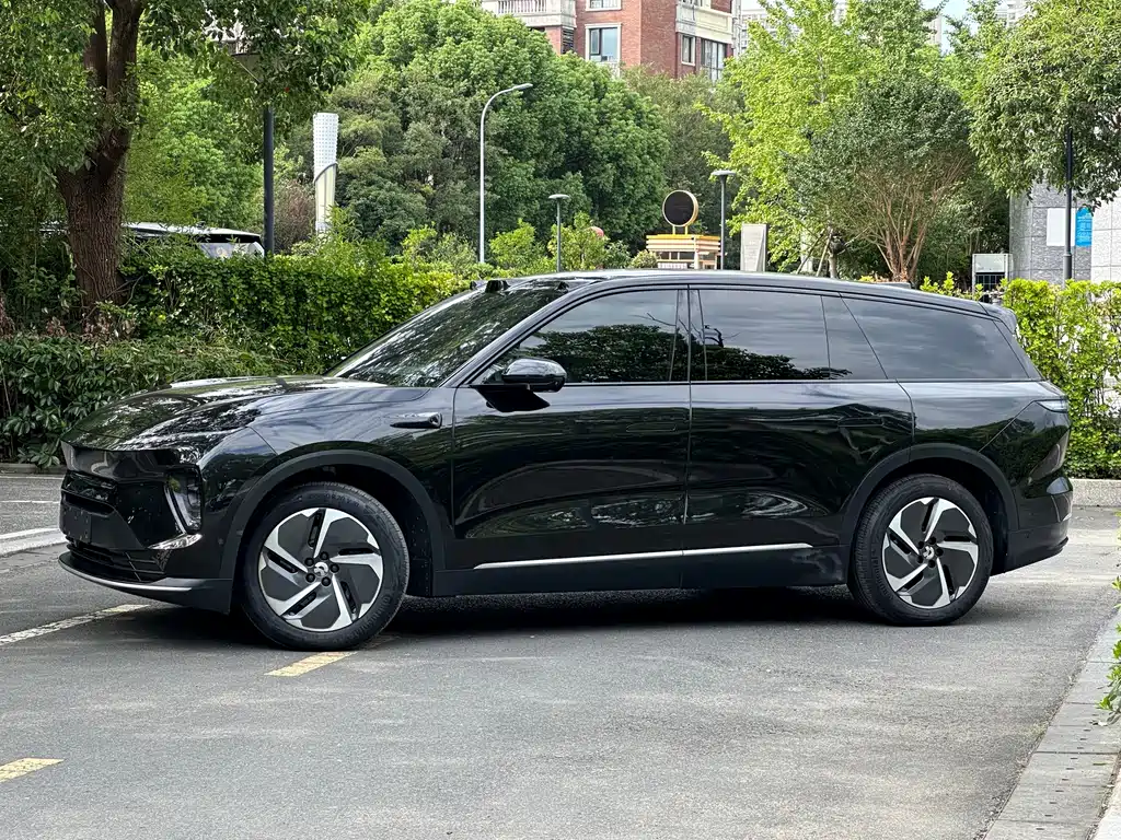 NIO ES8 2024 75kWh