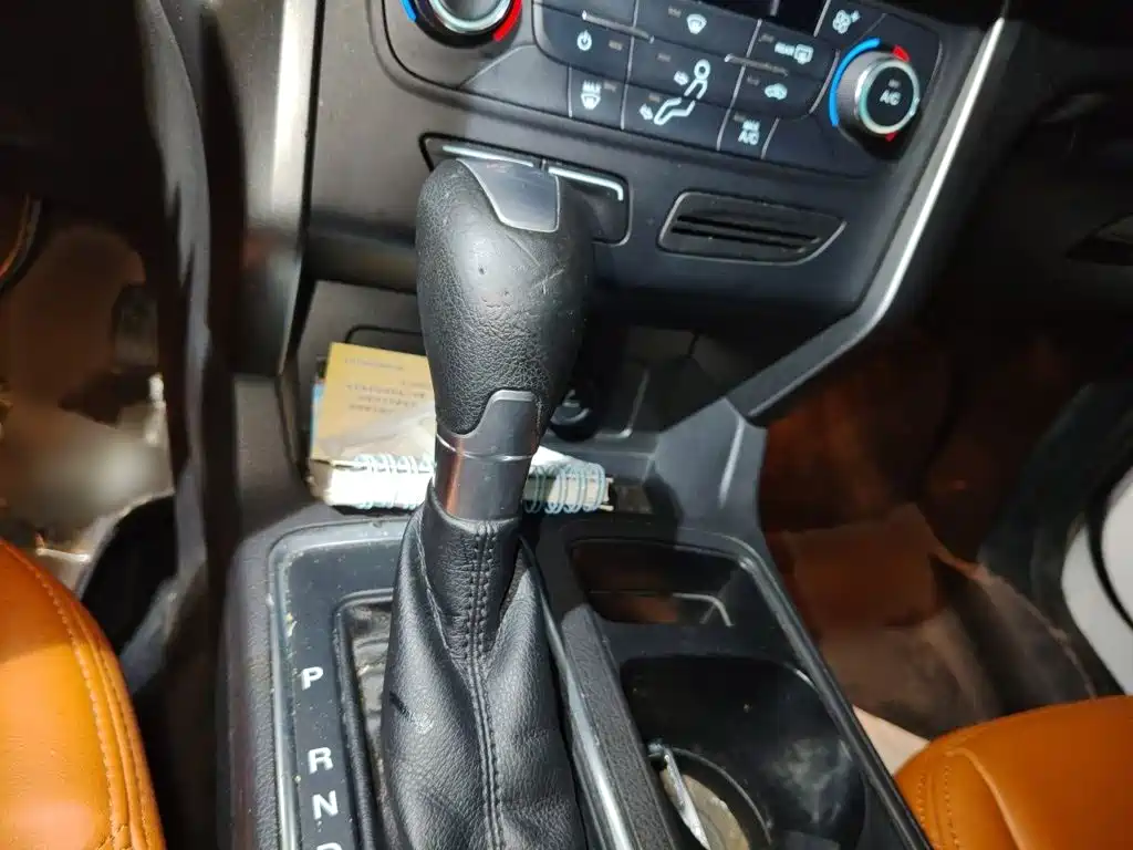Ford Kuga — миниатюра 7