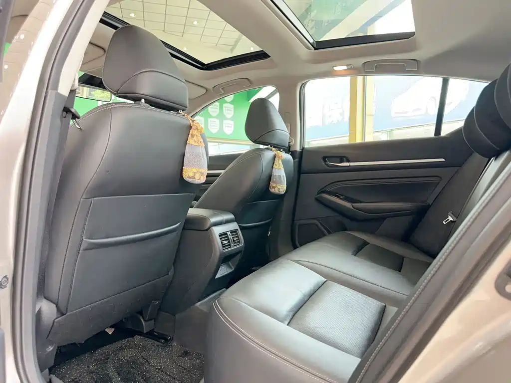 Nissan Teana — миниатюра 14