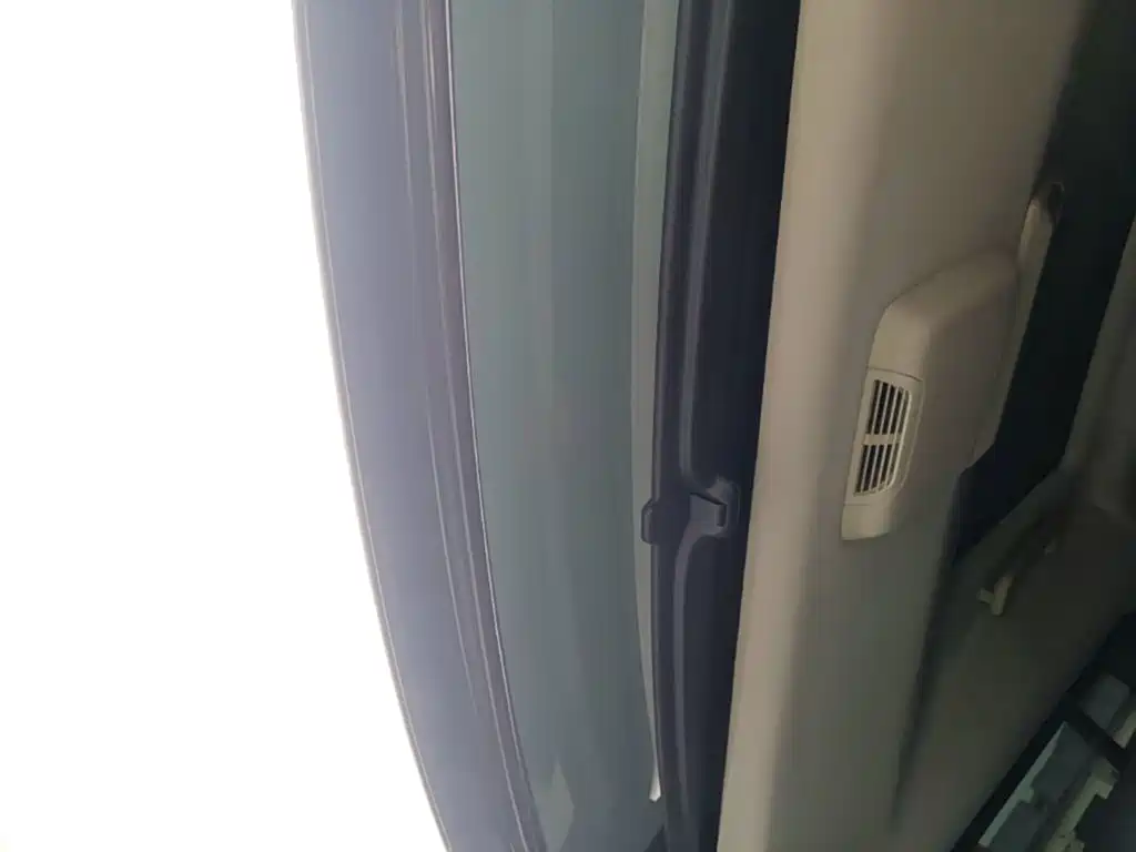 Land Rover Discovery — миниатюра 18