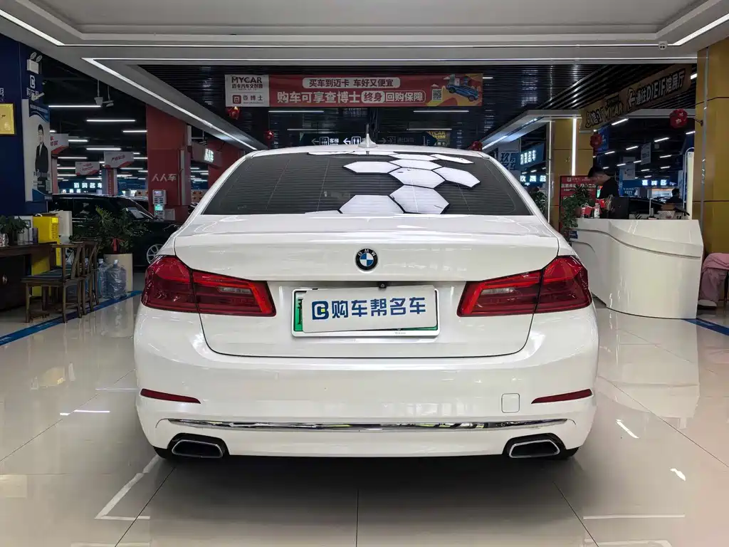 BMW 5 Series New Energy — миниатюра 14