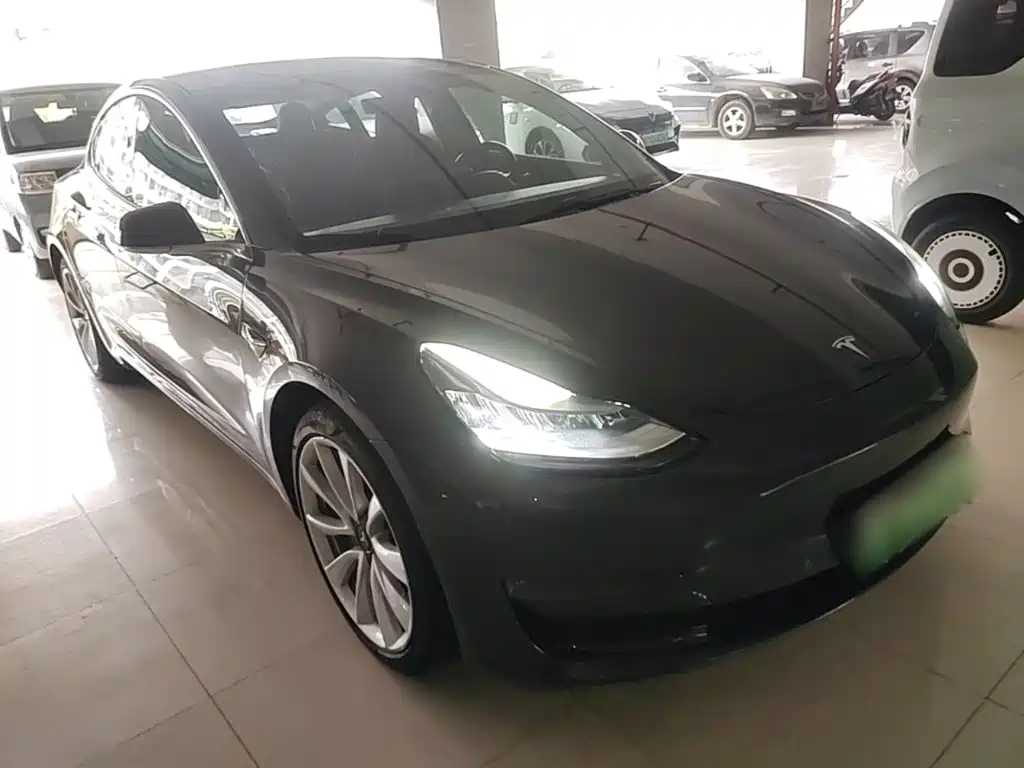 Tesla Model 3 — миниатюра 4