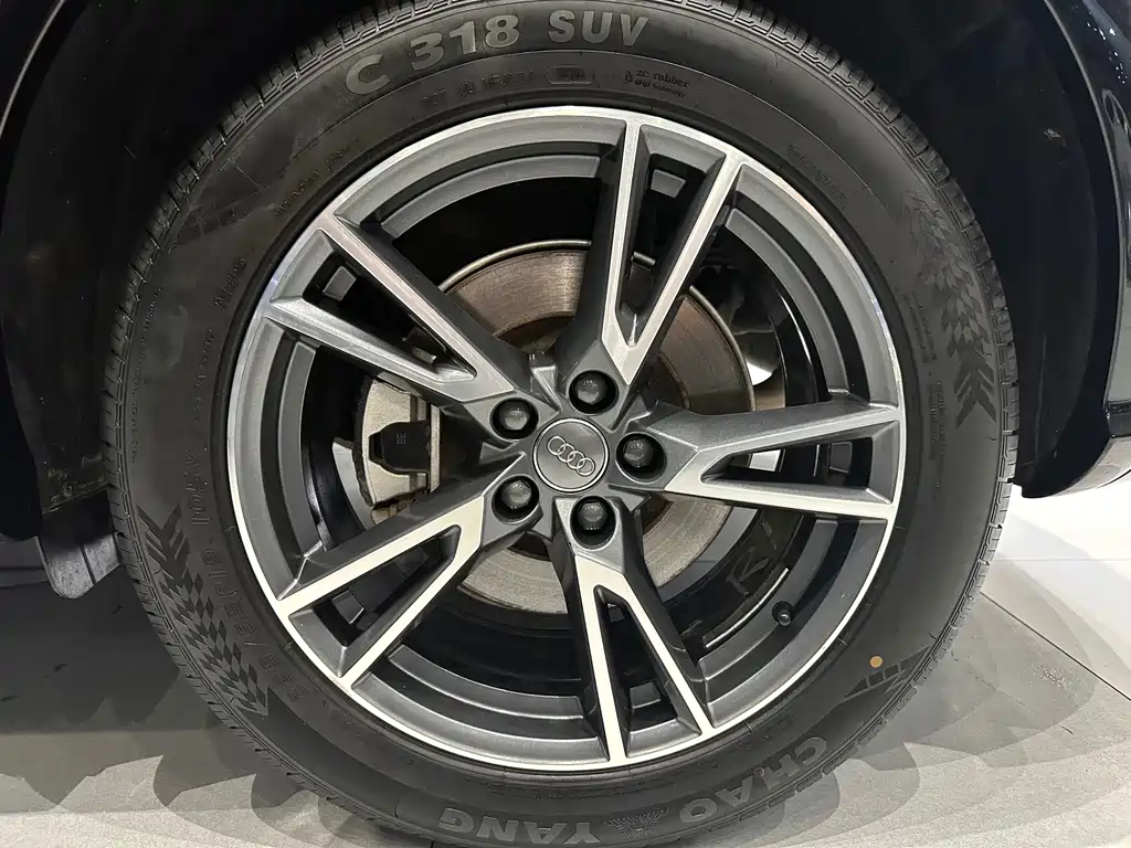 Audi Q5L — миниатюра 19