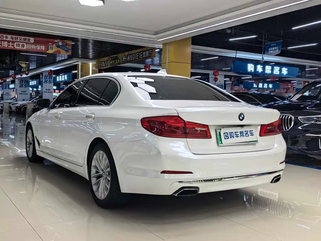 BMW 5 Series New Energy — миниатюра 16