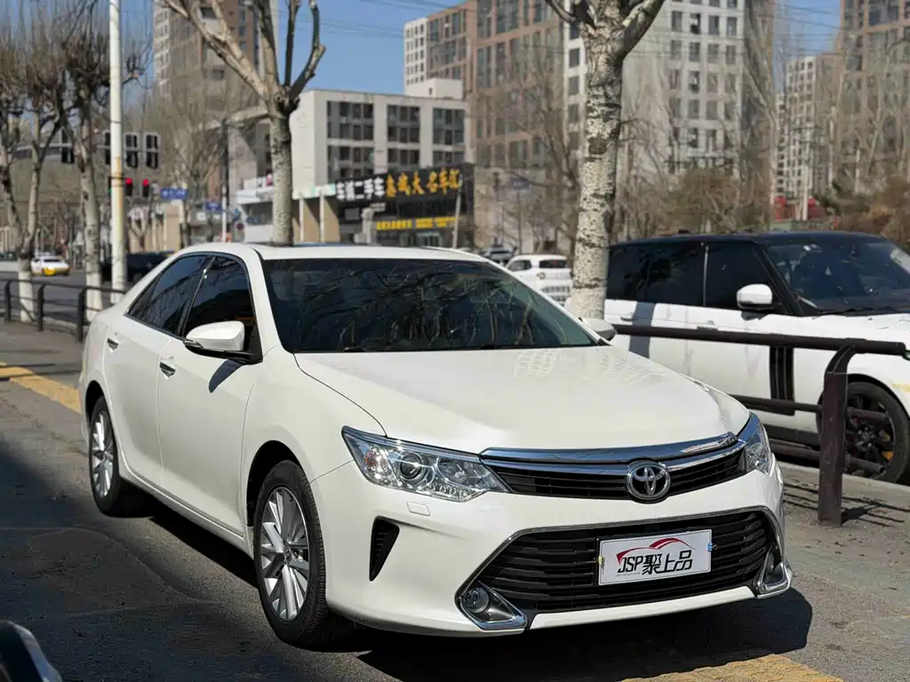 Toyota Camry 2016 2.5G Luxury