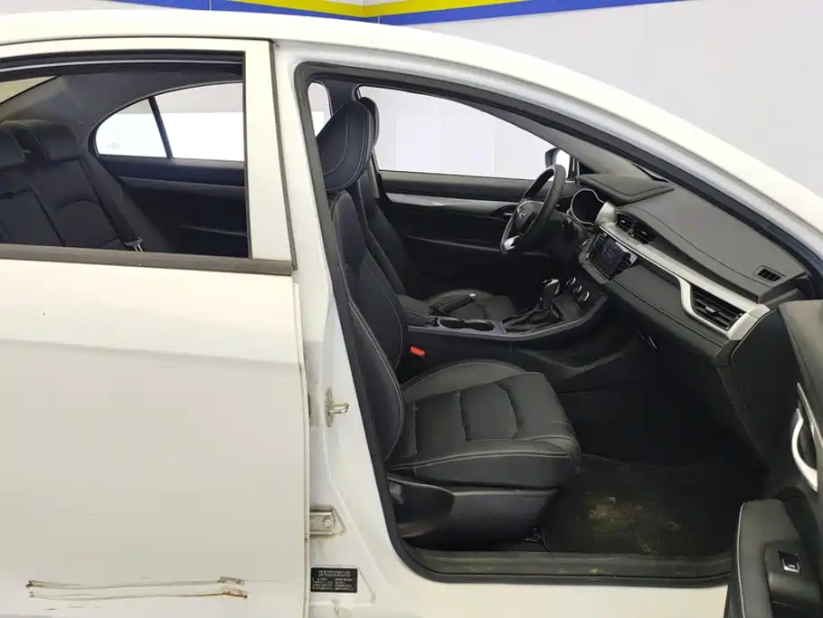 Geely Emgrand — миниатюра 8