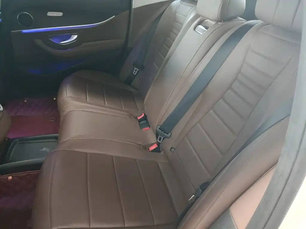 Mercedes-Benz E-Class — миниатюра 17