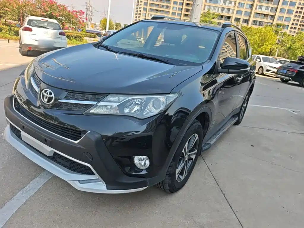 Toyota RAV4 — миниатюра 2