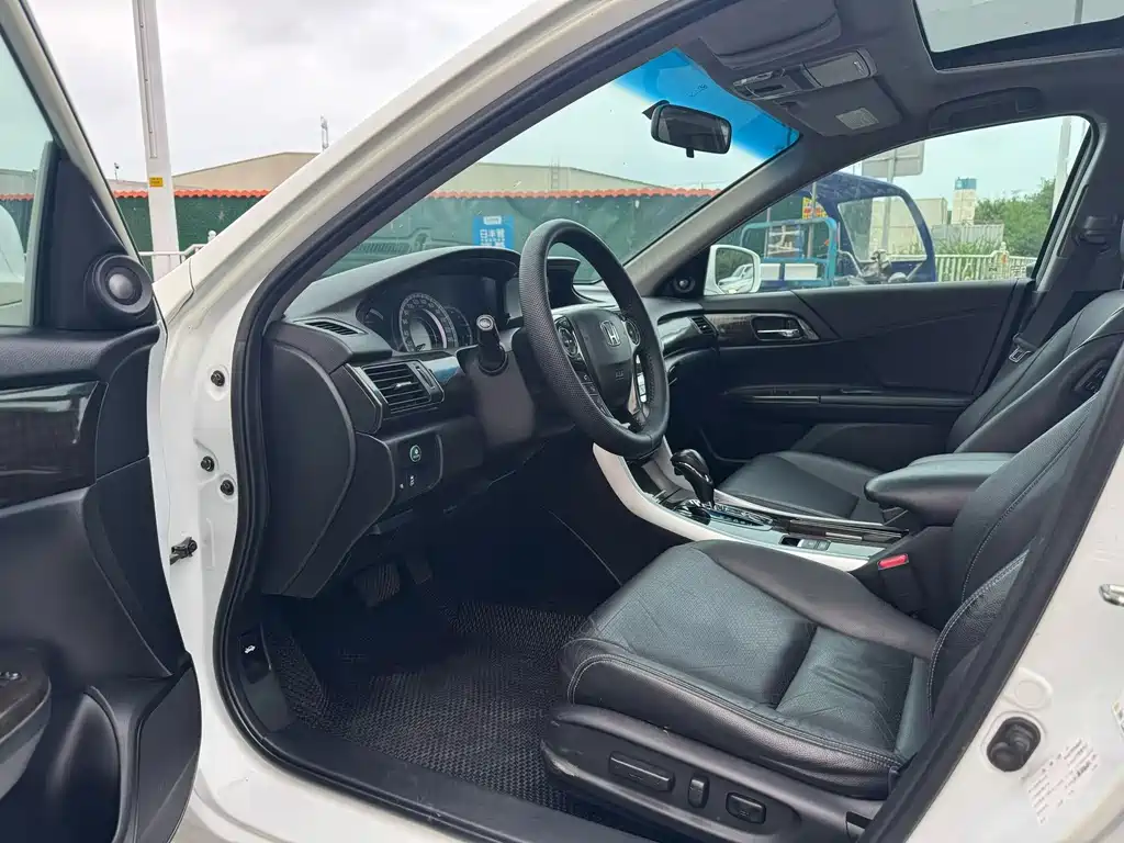Honda Accord — миниатюра 4