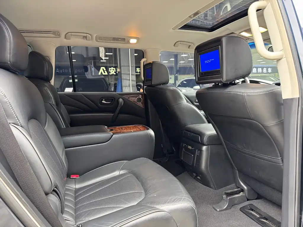 Infiniti QX80 — миниатюра 12