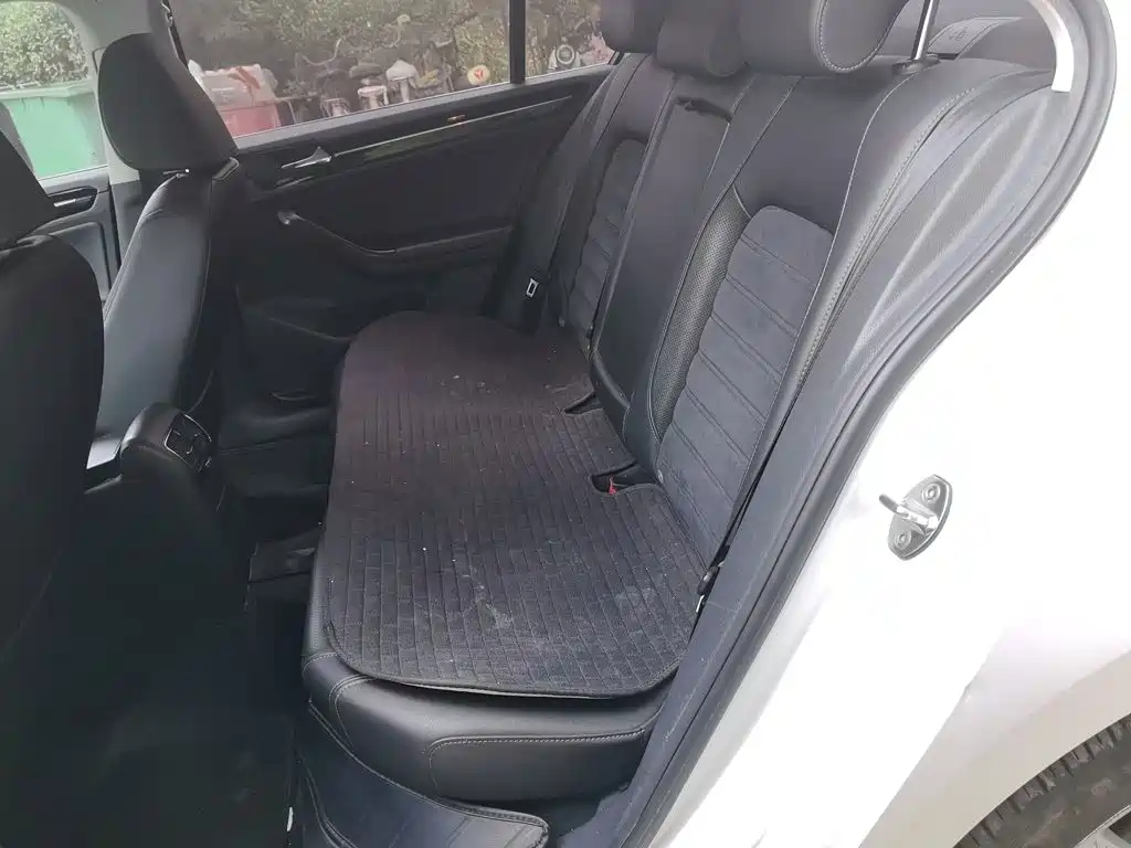 Volkswagen Sagitar — миниатюра 18