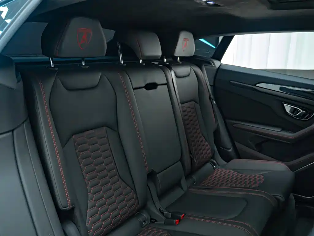 Lamborghini Urus — миниатюра 11