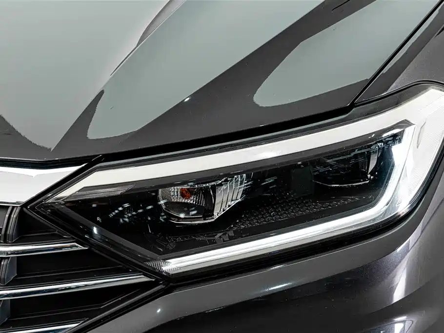 Volkswagen Sagitar — миниатюра 4