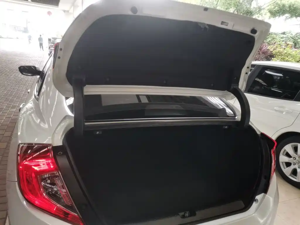 Honda Civic — миниатюра 19