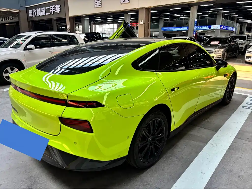 XPeng P7 — миниатюра 13