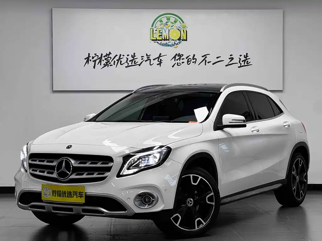 Mercedes-Benz GLA 2017 GLA 220 4MATIC Fashion