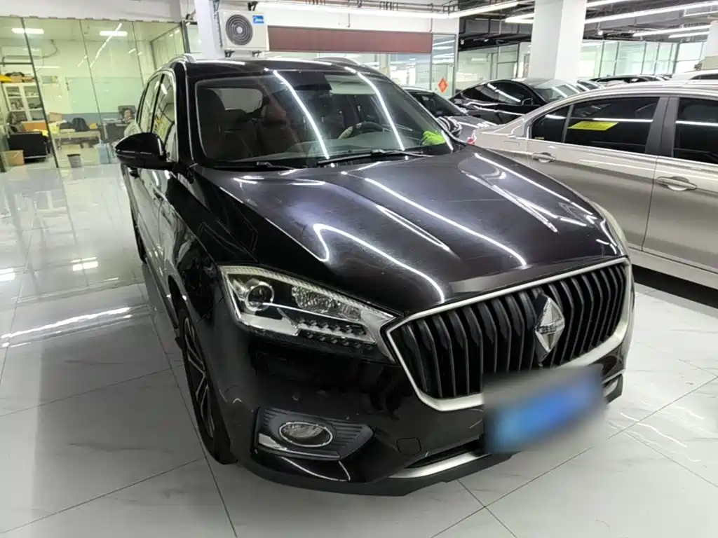 Borgward BX7 — миниатюра 4