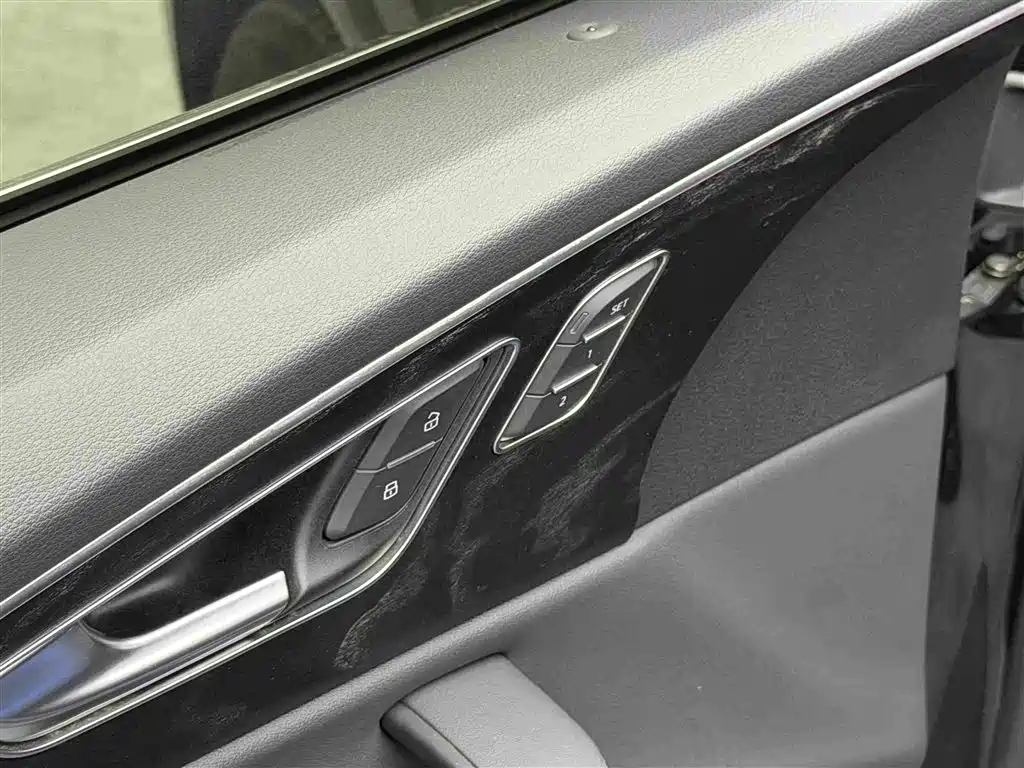 Audi Q8 — миниатюра 9