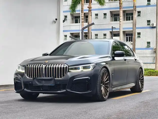 BMW 7-Series 2021 740 Li x Drive M — фото 1