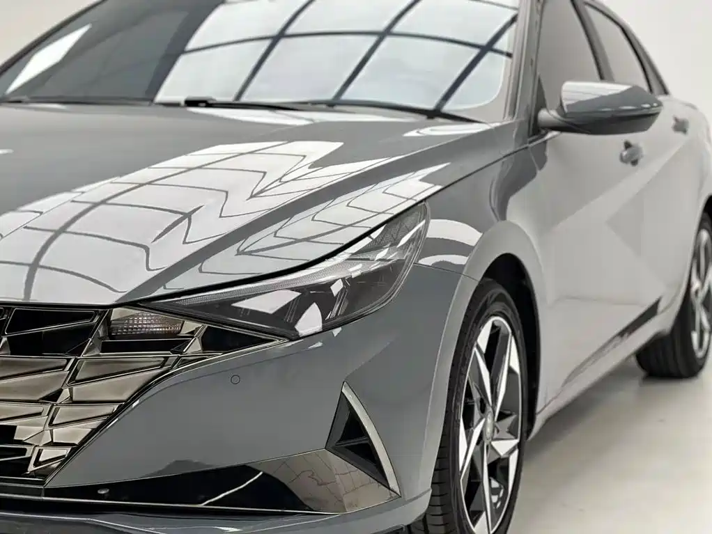 Hyundai Elantra — миниатюра 19