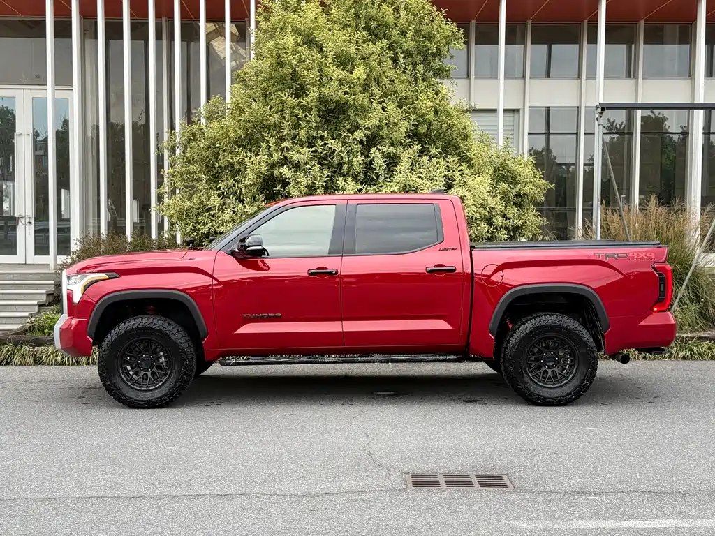 Toyota Tundra 2023 3.5L AT
