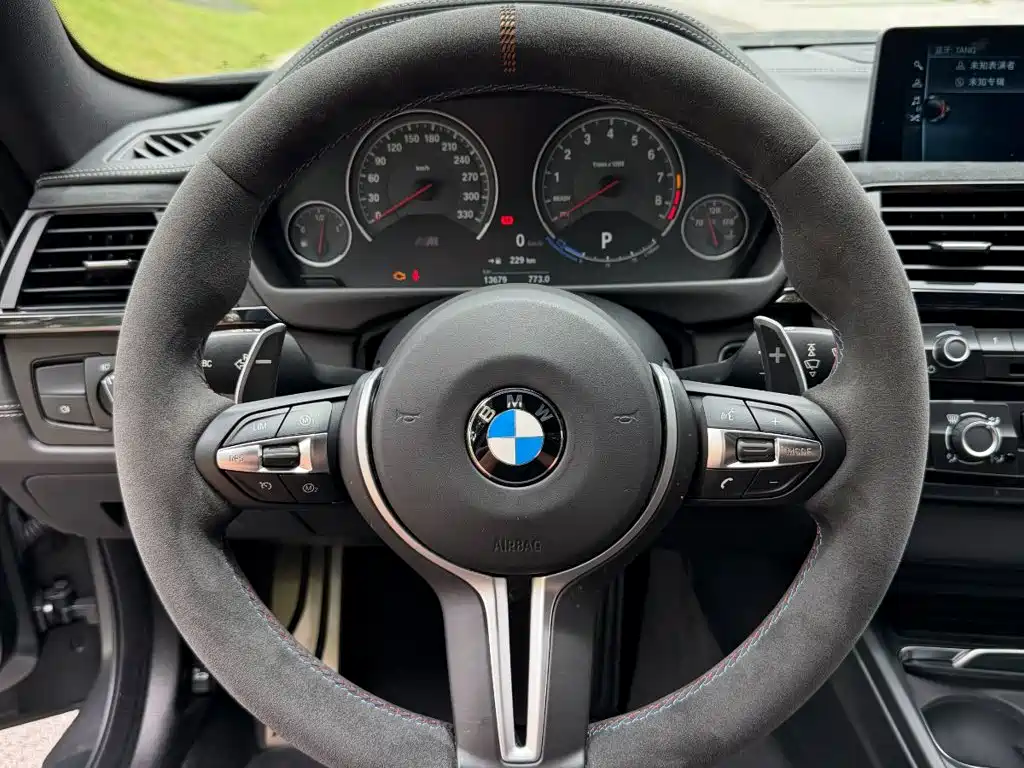 BMW M4 — миниатюра 15