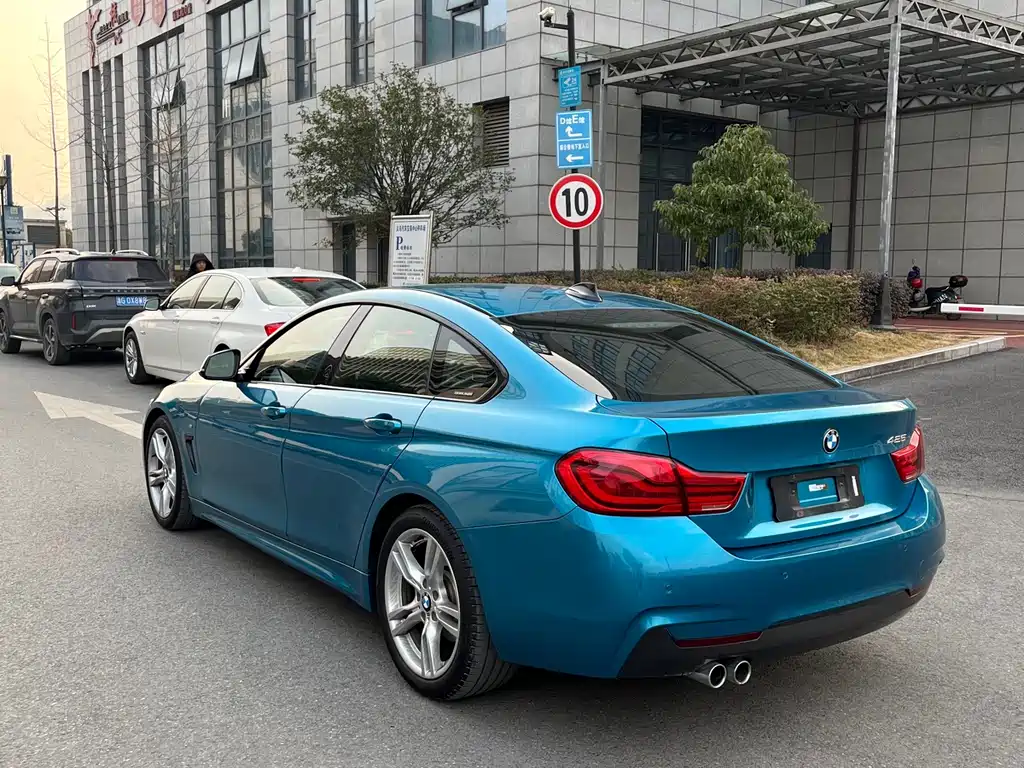 BMW 4 SERIES