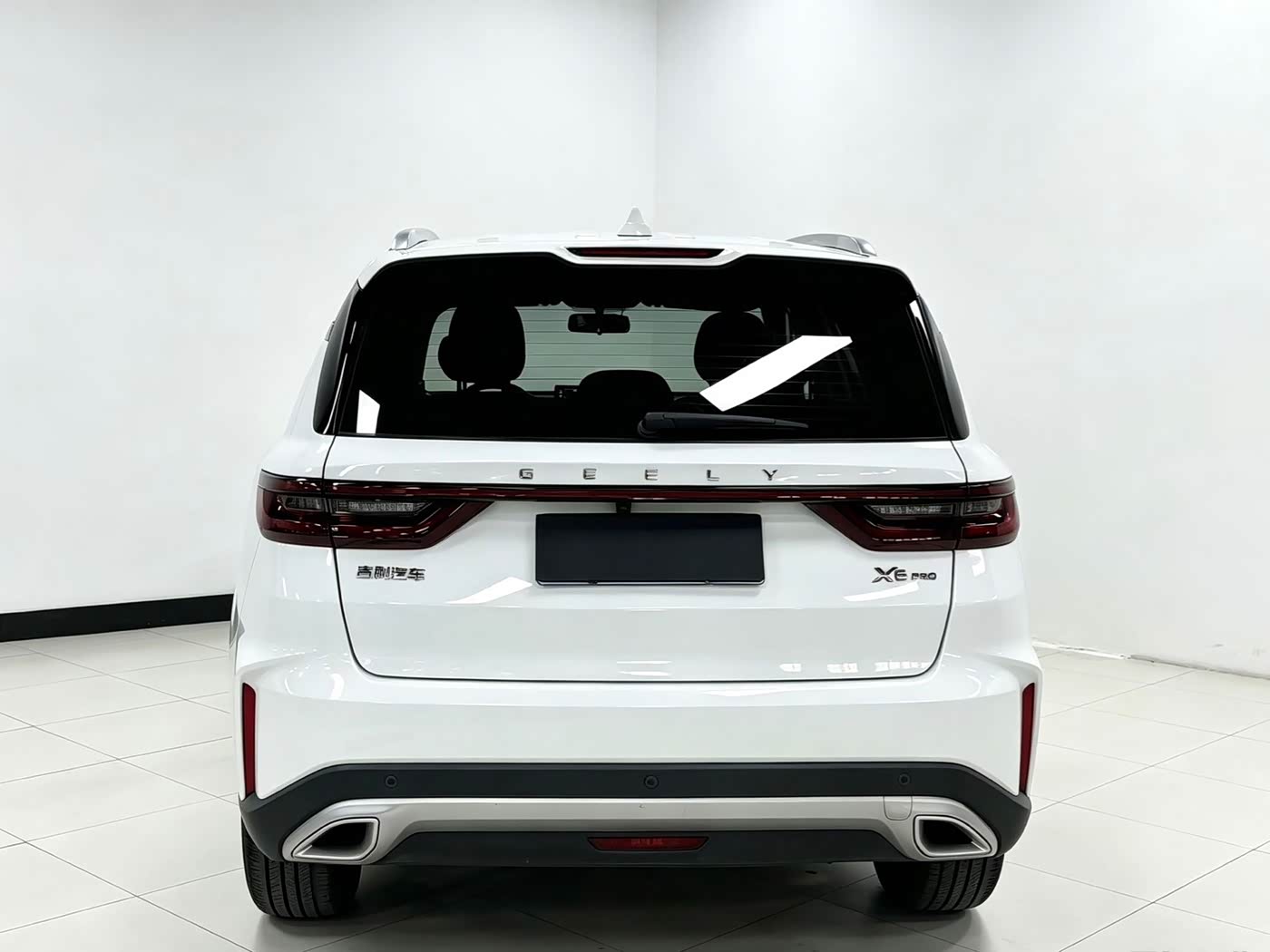Geely Emgrand X6 1.4 л 2022 г. Белый, пробег 45000 км