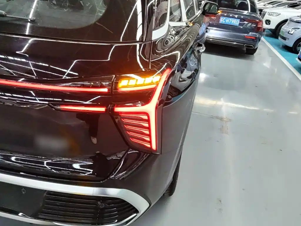 Hongqi HS3 PHEV 2024 115km