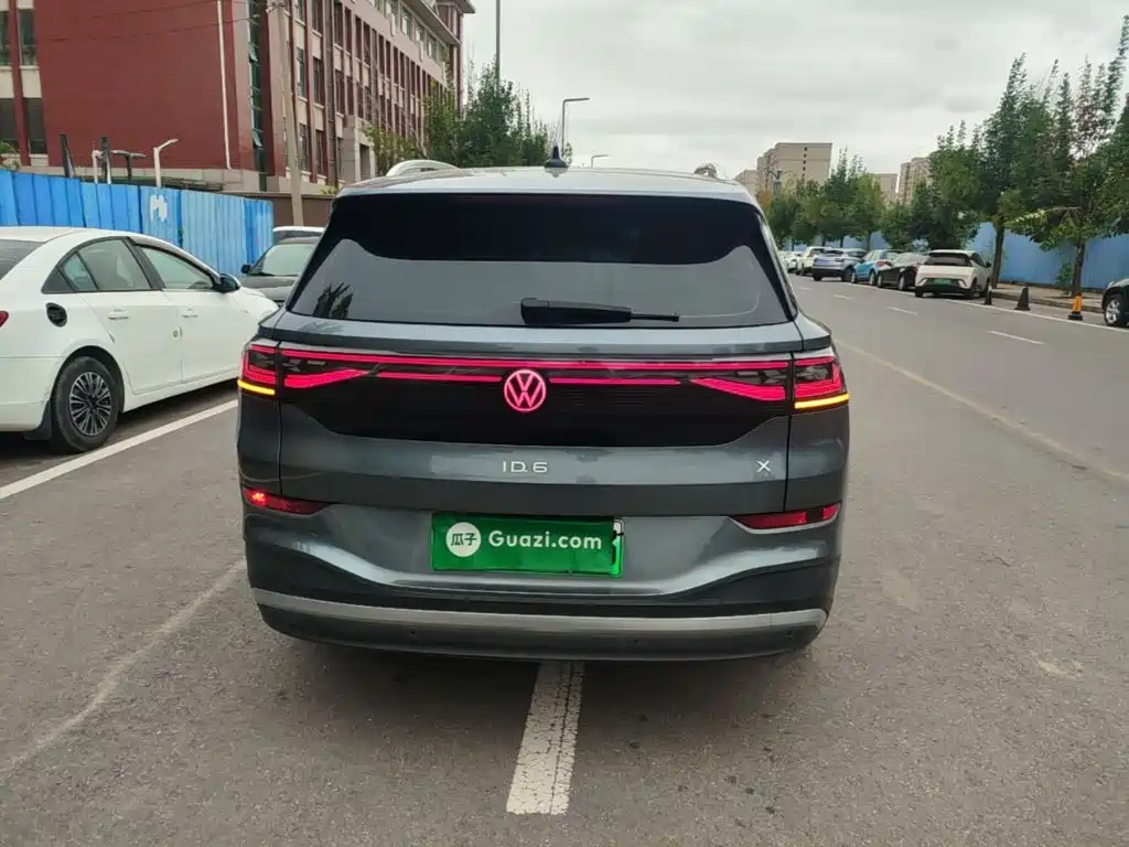 Volkswagen ID.6 X — миниатюра 6