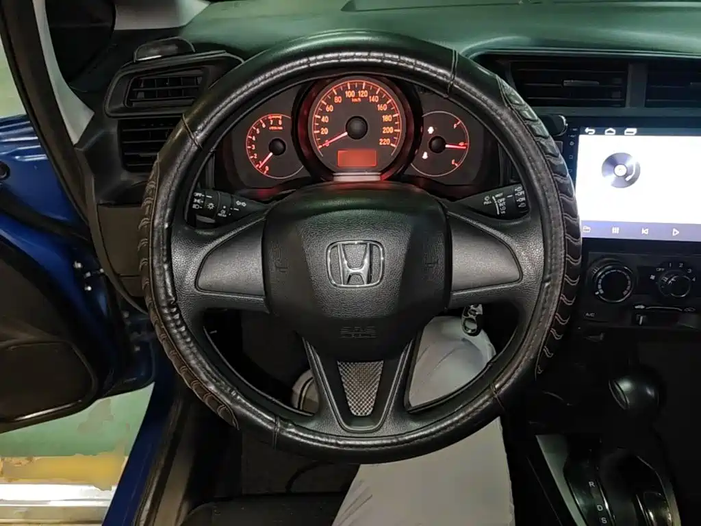 Honda Fit — миниатюра 11