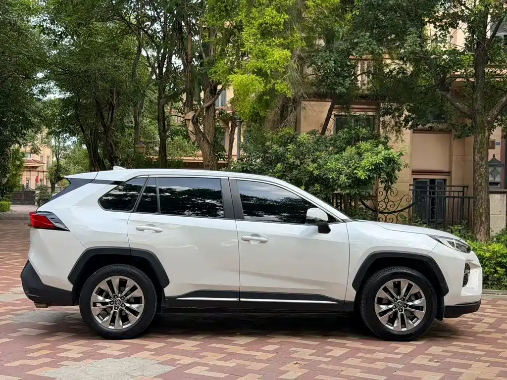 Toyota Wildlander — миниатюра 9