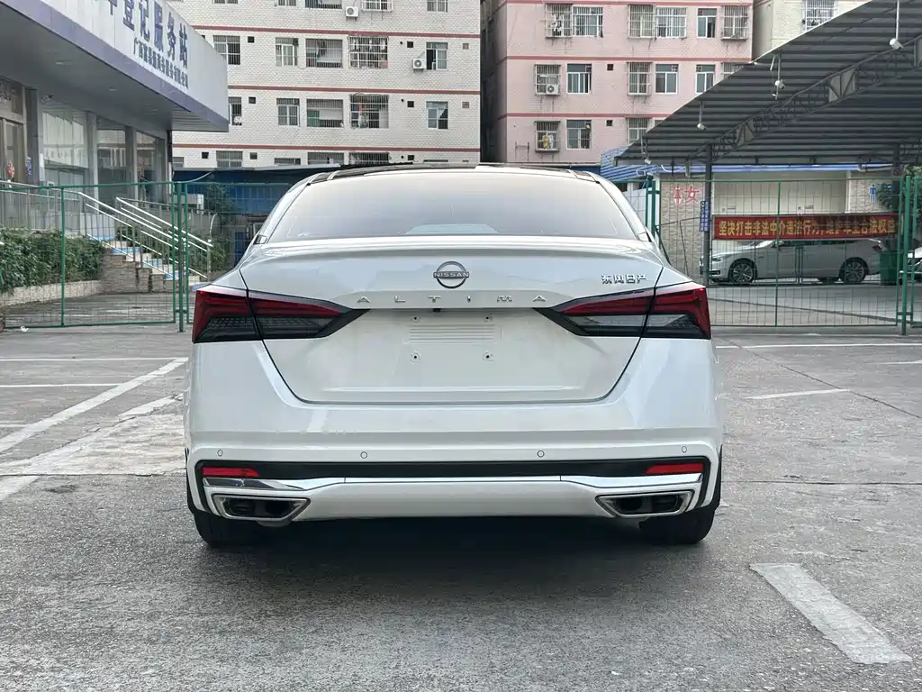 Nissan Teana — миниатюра 6