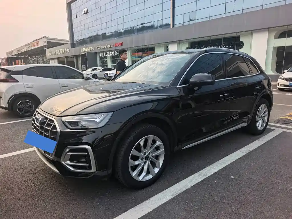 Audi Q5L — миниатюра 2