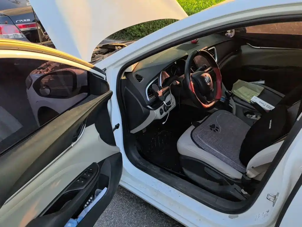 Buick Excelle — миниатюра 17